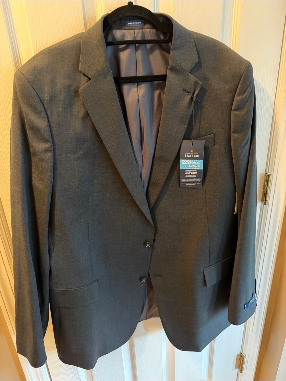 NWT Stafford Men's Dark Charcoal Two-Button Suit Jacket